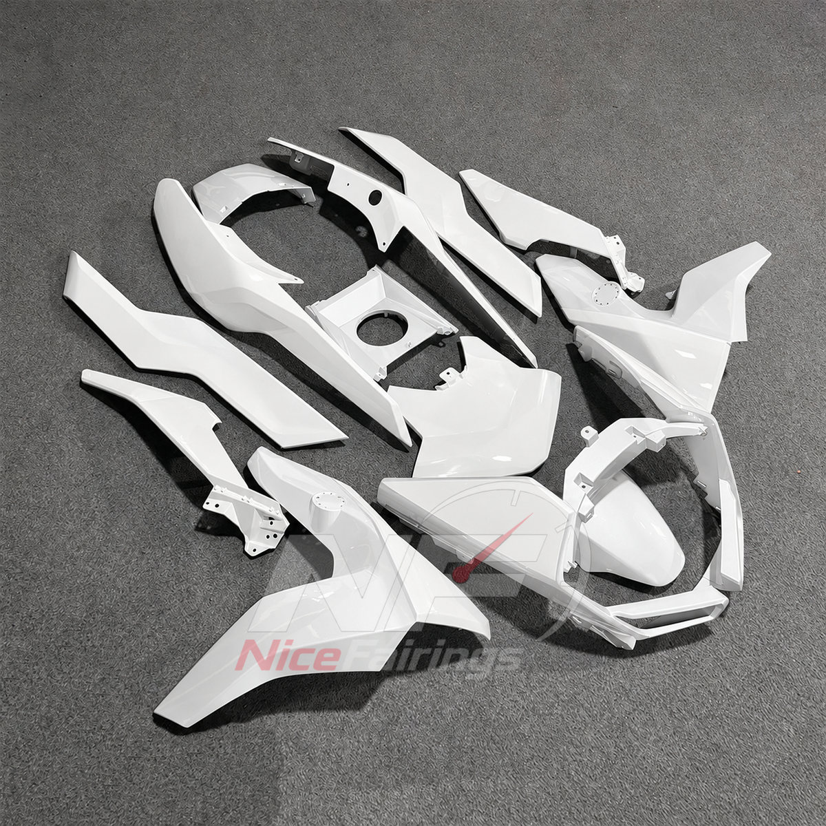 Fairings Kit Fits 2019-2025 BMW C400GT - Injection-Molded ABS Plastic - White Black | NiceFairings - side angle image