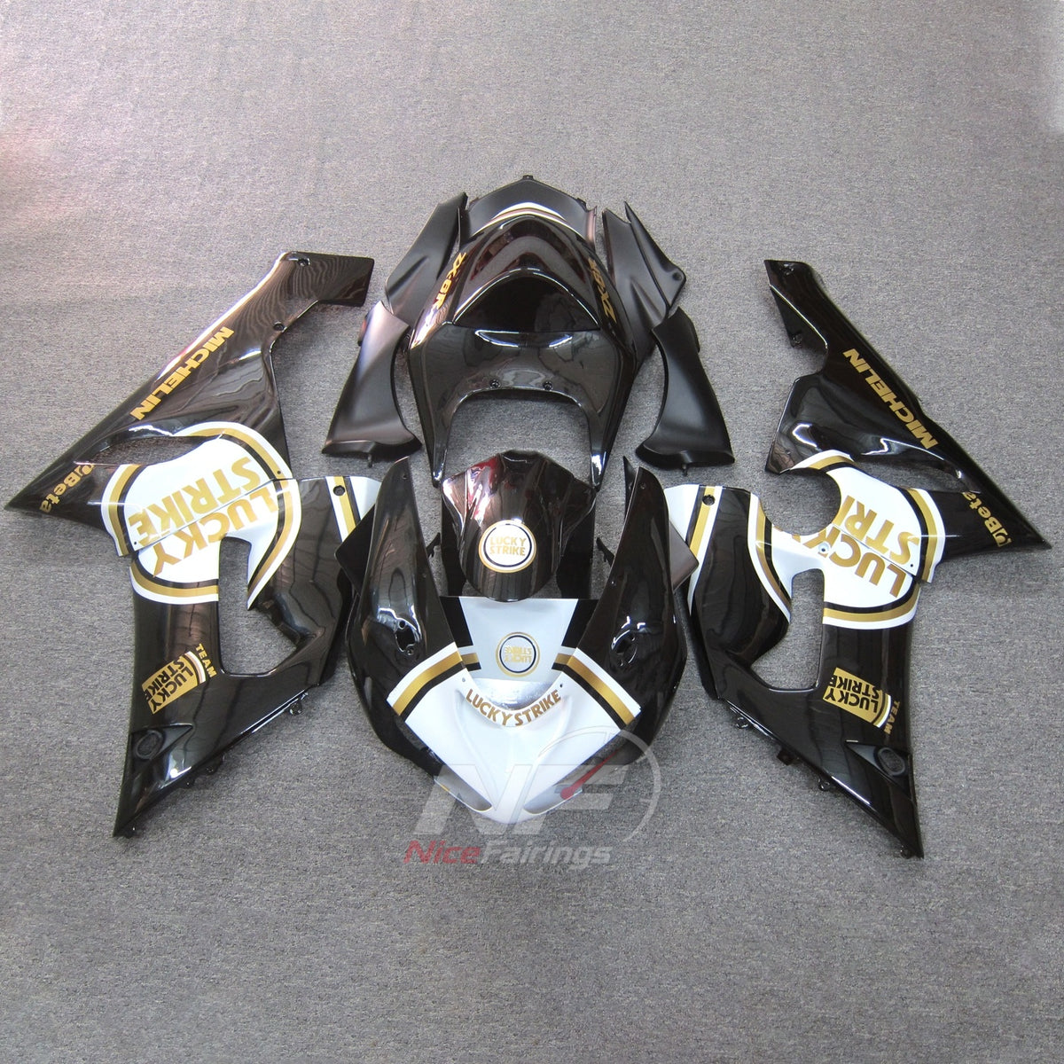 Kawasaki ZX6R 2005-2006 Black gold circular emblems - front view