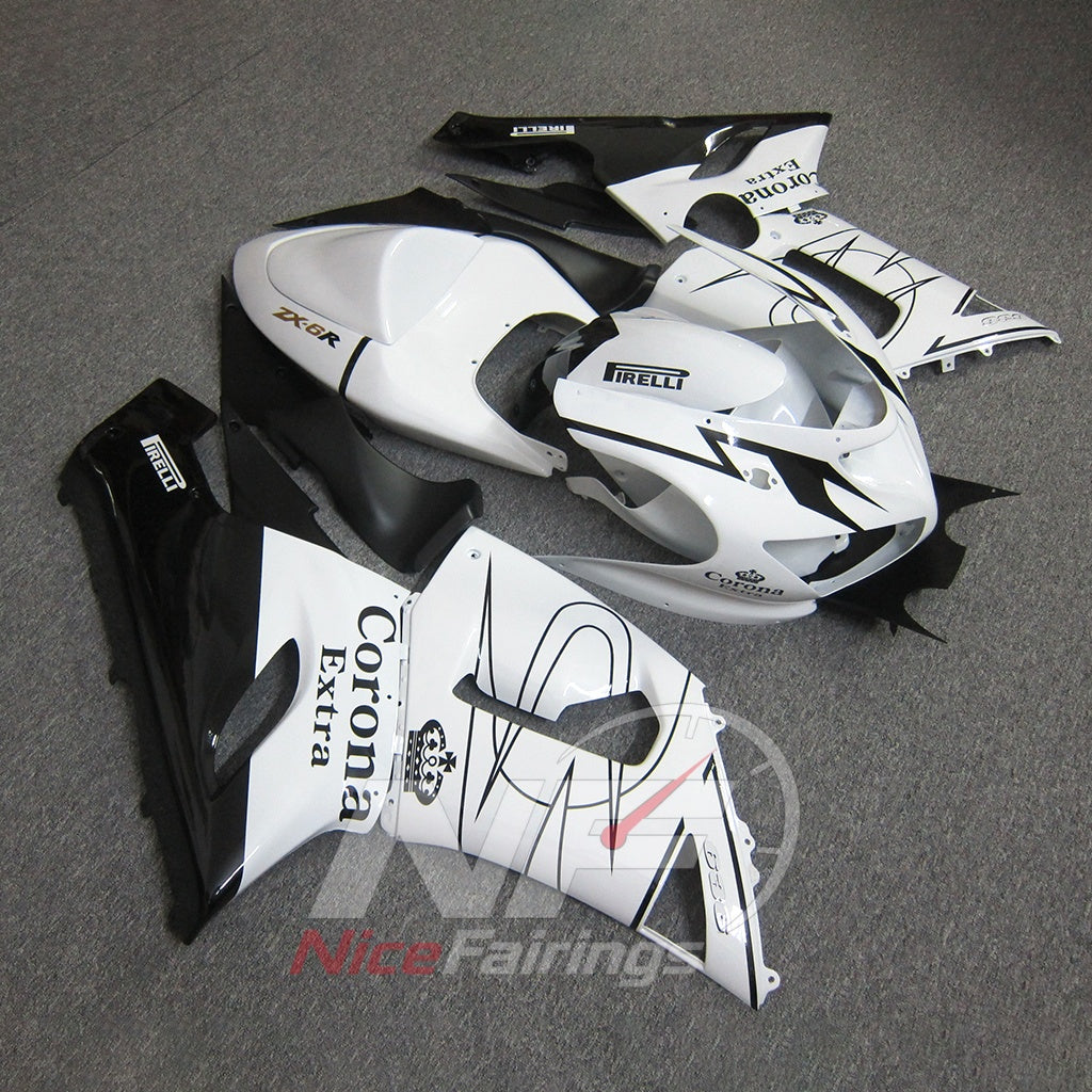 Kawasaki ZX6R 2005-2006 White outlined panel graphics - angled view