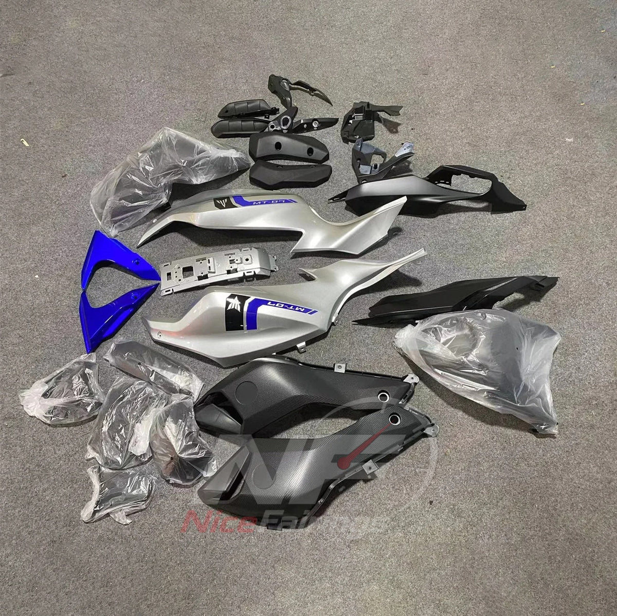 2014-2017 Yamaha MT-07 FZ-07 ABS fairing kit - Silver Blue Accent ABS Panels - view 2