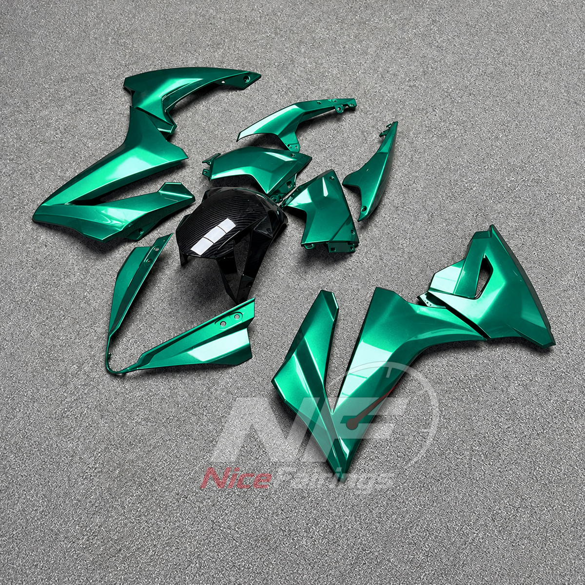 Motorcycle Fairing Kit Fits 2024-2026 SUZUKI GSX8R - ABS Plastic - Green | NiceFairings - front angle image