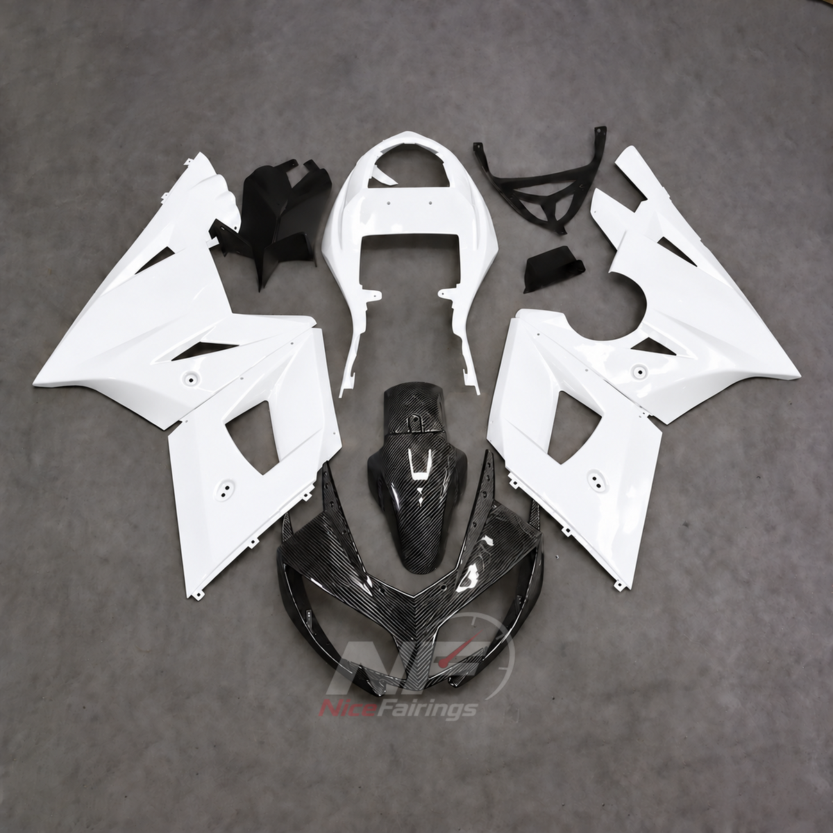 Aftermarket Fairing Kit Fits 2003-2005 TRIUMPH Daytona 600/650 - Carbon Fiber Look ABS Bodywork - White Black Carbon Fiber Look | NiceFairings - main product image