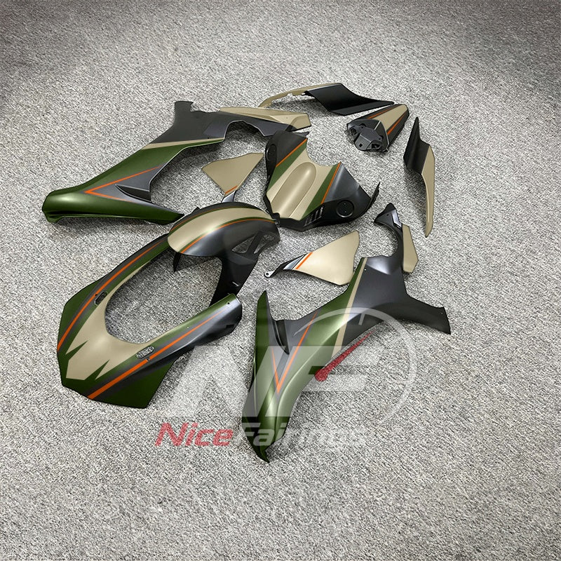 For Yamaha YZF-R1 2015-2019 Green Gold Motorcycle Fairings | NiceFairings - front angle image