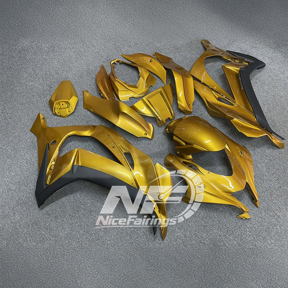For Kawasaki ZX10R 2016-2020 Full Carbon Fiber Custom Painted UV Protection 100% Per Fairings Kit | NiceFairings - side angle image