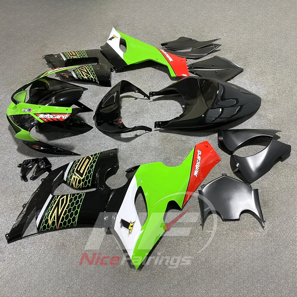 Kawasaki ZX6R 2005-2006 Black green angled graphic - angled view