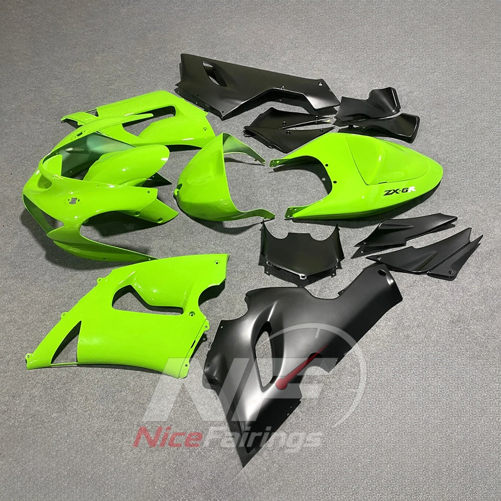 Kawasaki ZX6R 2005-2006 Bright green plain panels - angled view