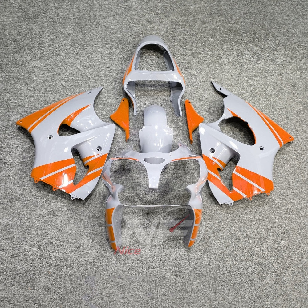 Kawasaki ZX6R 2000-2002 White orange silver racing graphic - front view