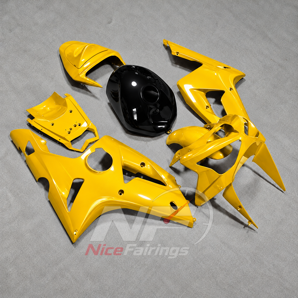 Kawasaki ZX6R 2003-2004 Yellow fairings with black tank cover - angled view