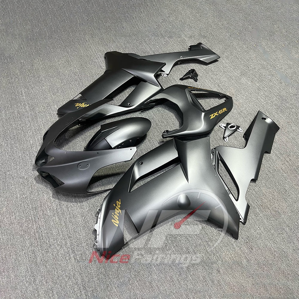 Kawasaki ZX6R 2007-2008 Gray panels with gold text - angled view