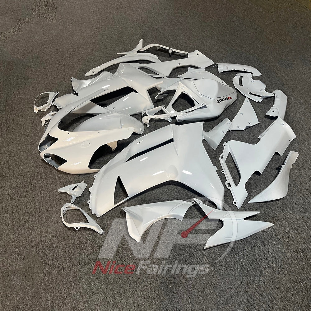 Kawasaki ZX6R 2007-2008 White body panels - angled view