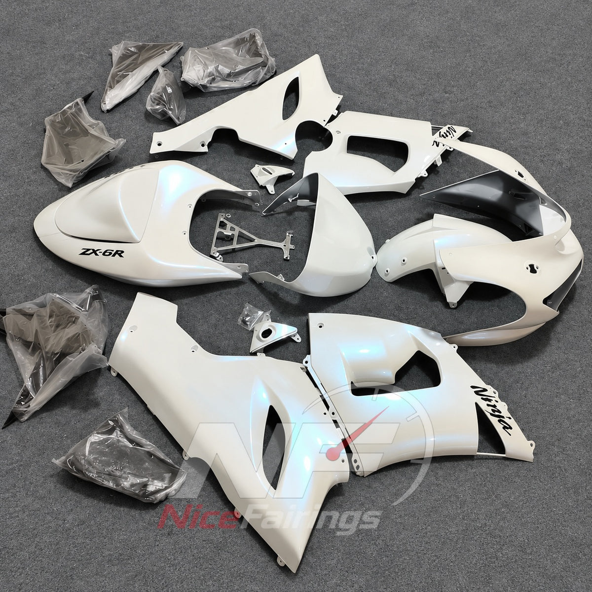 Kawasaki ZX6R 2005-2006 White bodywork with dark trim - angled view