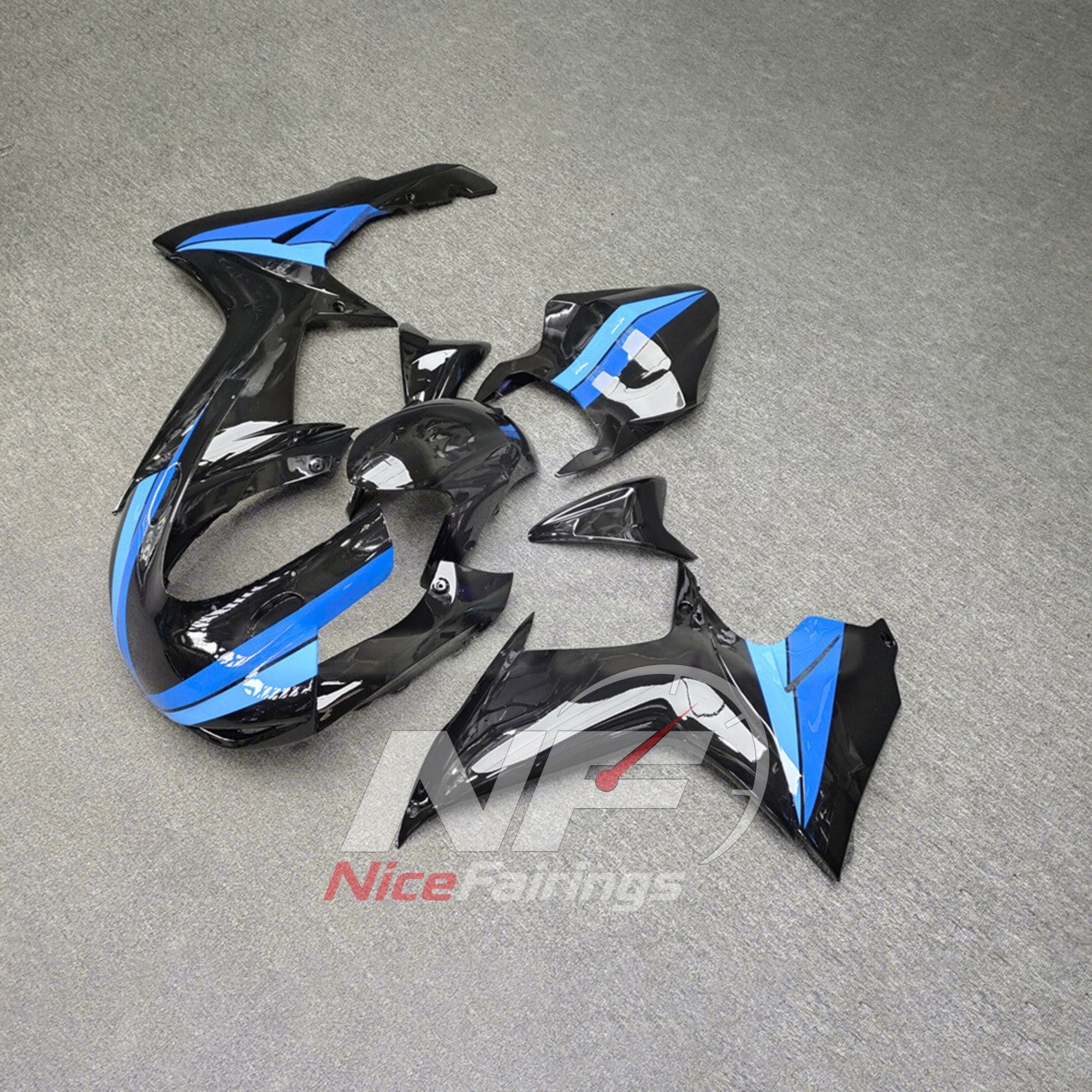 For Suzuki GSX-R600 GSX-R750 K11 2011-2016 Sportbike Fairing Set White Black Custom Painted Plastics | NiceFairings - front angle image