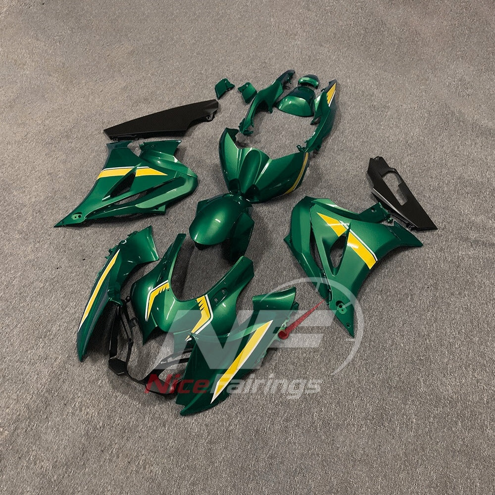 For Suzuki GSXR1000 K17 2017 2018-2026 Painted ABS Fairings Green Black Complete Bodywork | NiceFairings - front angle image