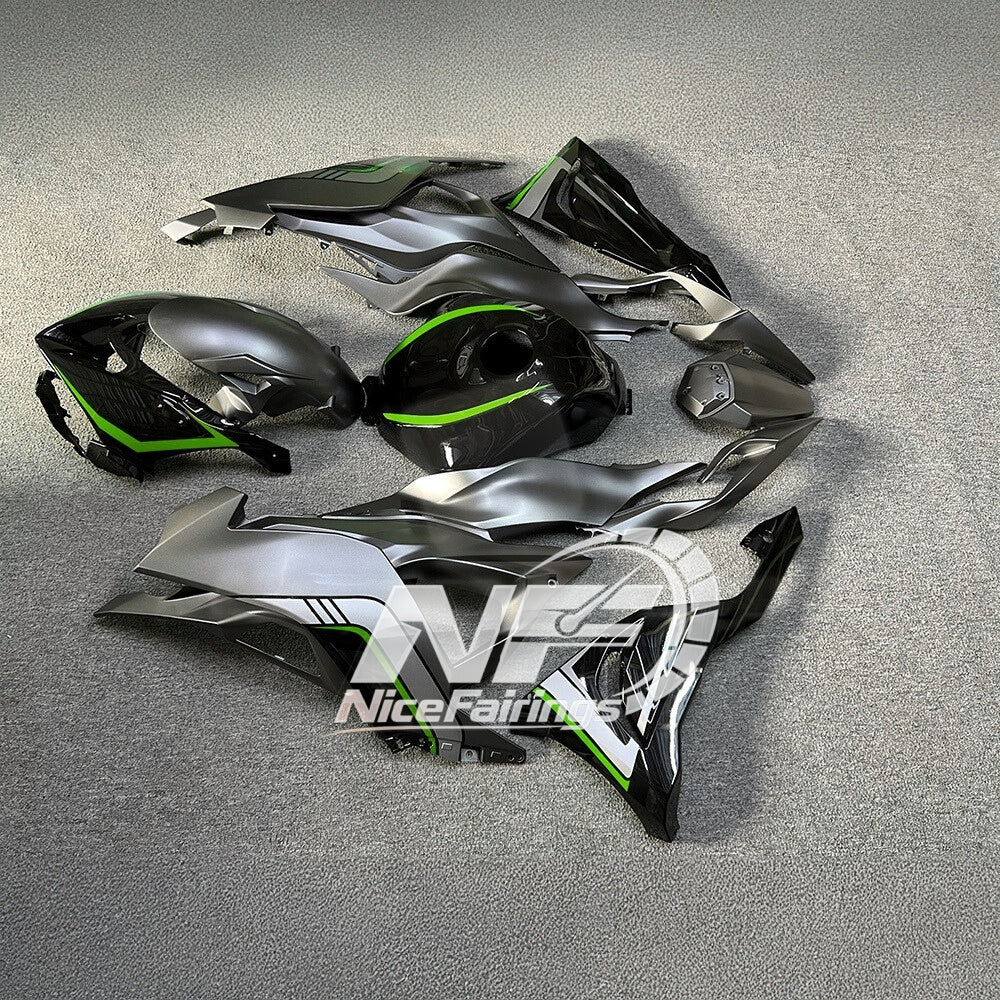 For Kawasaki Ninja ZX-6R 636 2024-2025 Custom Fairings Matte Black Tank Cover | NiceFairings - front angle image