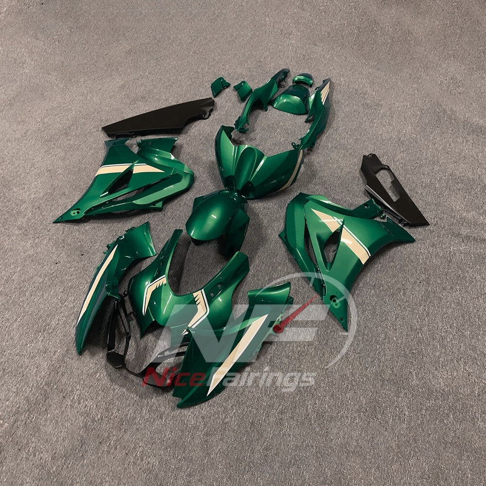 For Suzuki GSXR1000 K17 17-26 Motorcycle Fairing Kit Green Black Body Panels | NiceFairings - front angle image