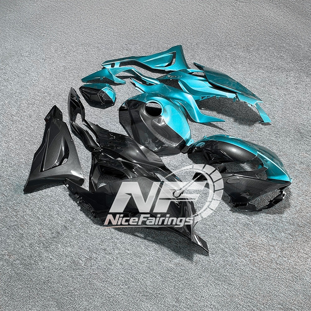 For Kawasaki Ninja ZX-6R 636 2024-2025 Custom Fairings Blue Silver Tank Cover | NiceFairings - front angle image