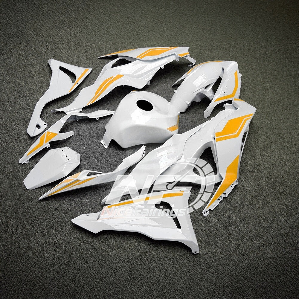 For Kawasaki Ninja ZX6R 636 2024-2025 Sportbike Plastics Red Black Tank Cover | NiceFairings - front angle image