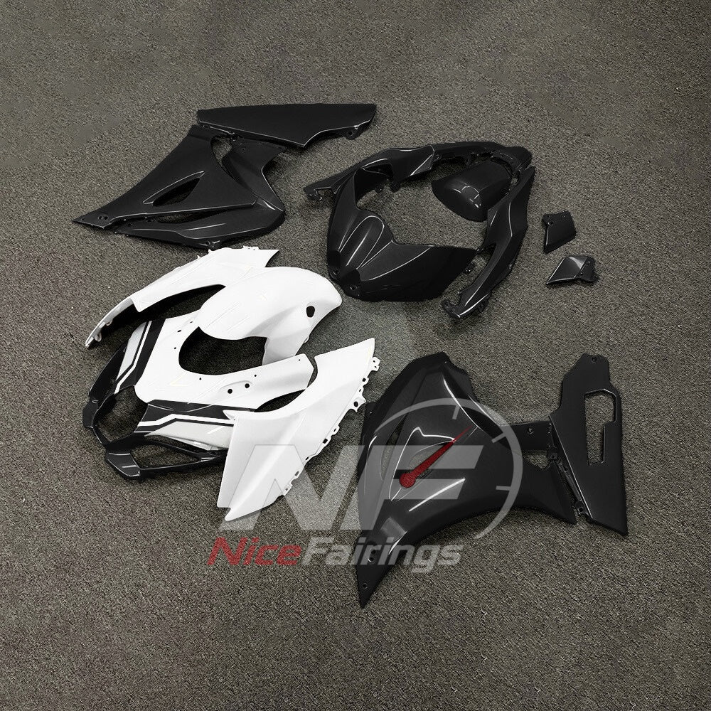 For Suzuki GSXR1000 K17 17-26 Painted ABS Fairings Complete Bodywork | NiceFairings - front angle image