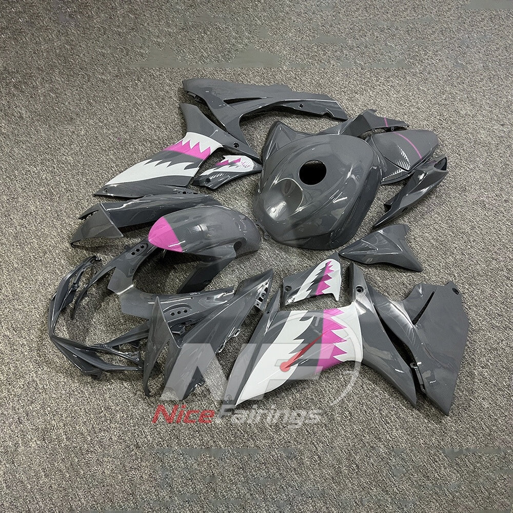For Suzuki GSX-R600 GSX-R750 K11 2011-2016 Sportbike Fairing Set White Black Custom Painted Plastics | NiceFairings - front angle image