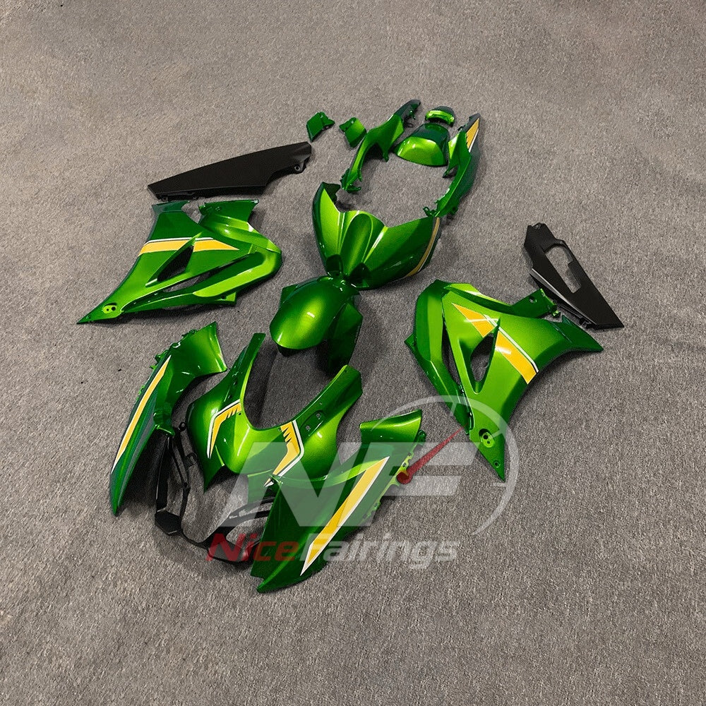 For Suzuki GSX-R1000 K17 2017-2026 Sportbike Fairing Set Green Custom Painted Plastics | NiceFairings - front angle image