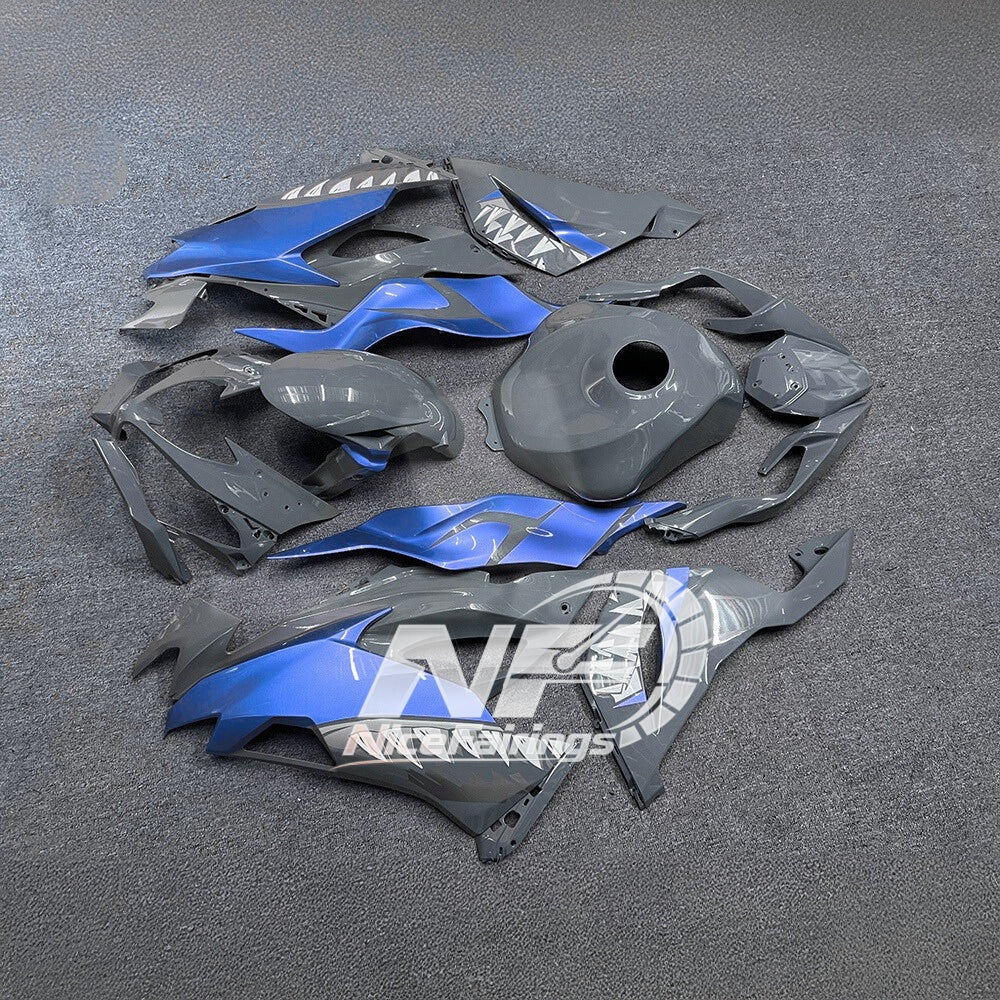 For Kawasaki Ninja ZX-6R 636 2019-2023 Custom Fairings White Blue Premium Edition | NiceFairings - front angle image