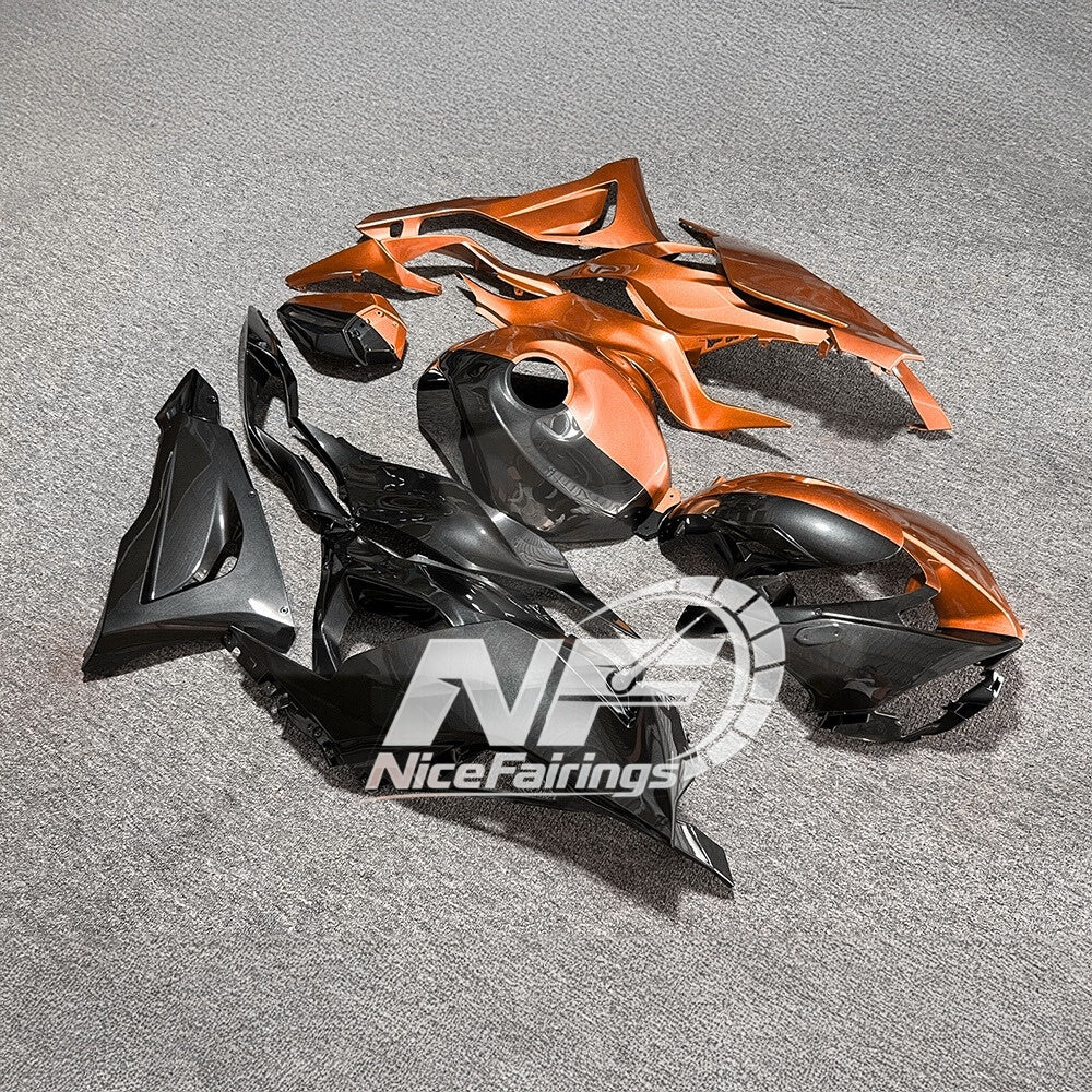 For Kawasaki Ninja ZX6R 636 2024-2025 Sportbike Plastics Grey Red Tank Cover | NiceFairings - front angle image