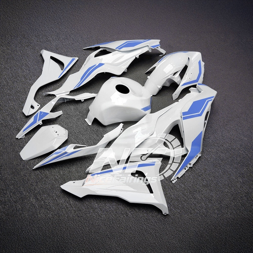 For Kawasaki ZX6R 636 2024-2025 Painted Motorcycle Bodywork Green Black Tank Cover | NiceFairings - front angle image