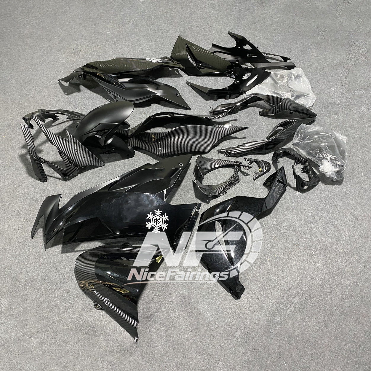 Kawasaki ZX6R 636 2019-2023 ABS Fairing Kit Red Black | NiceFairings - front angle image
