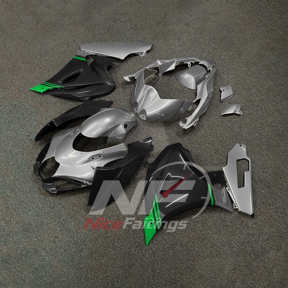 For Suzuki GSX-R1000 K17 2017-2026 Sportbike Fairing Set Green Black Custom Painted Plastics | NiceFairings - front angle image
