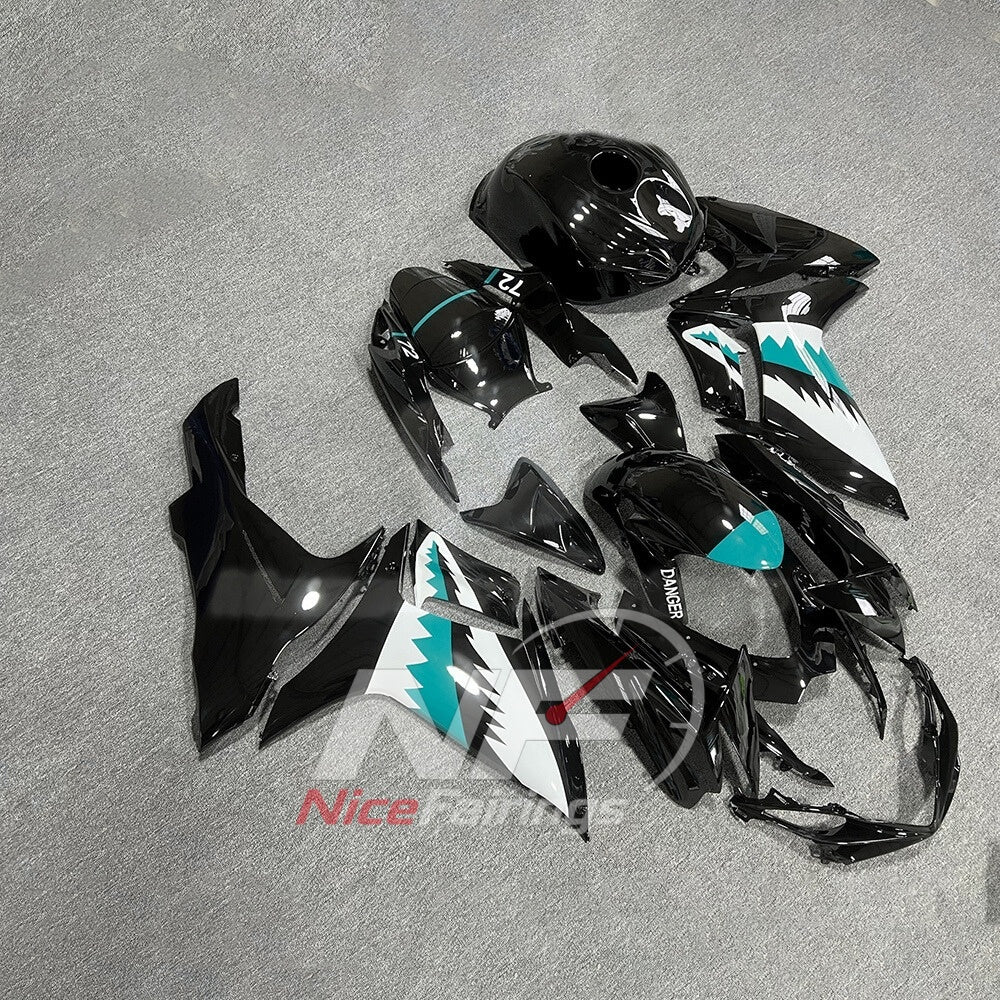 For Suzuki GSXR600 GSXR750 K11 2011-2016 Motorcycle Fairing Kit White Black Body Panels | NiceFairings - side angle image