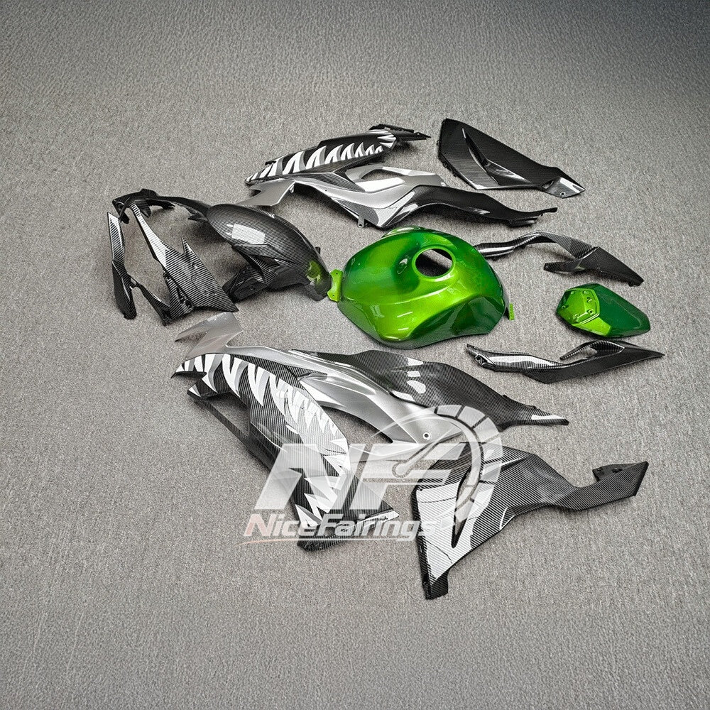 For Kawasaki Ninja ZX6R 636 2019-2023 Sportbike Plastics Gloss White Signature Edition | NiceFairings - side angle image