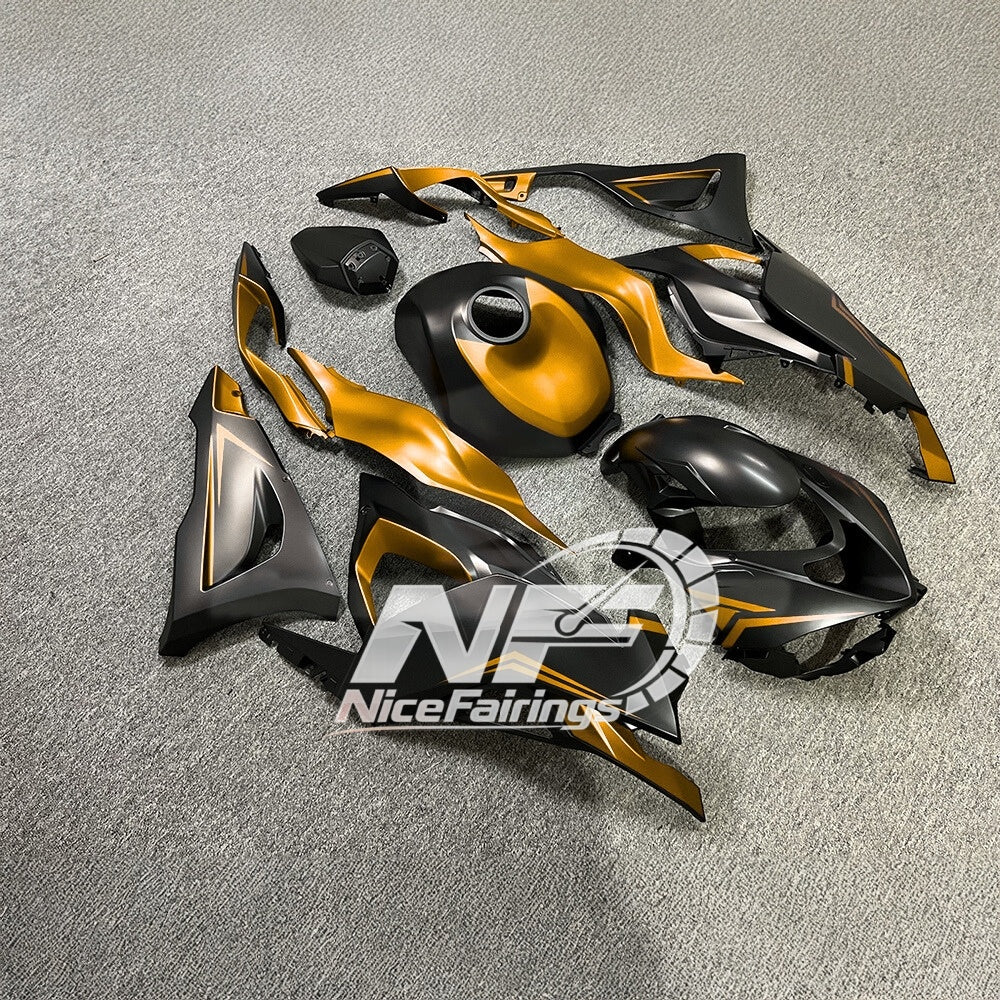 For Kawasaki Ninja ZX-6R 636 2024-2025 Custom Fairings Pearl White Tank Cover | NiceFairings - side angle image