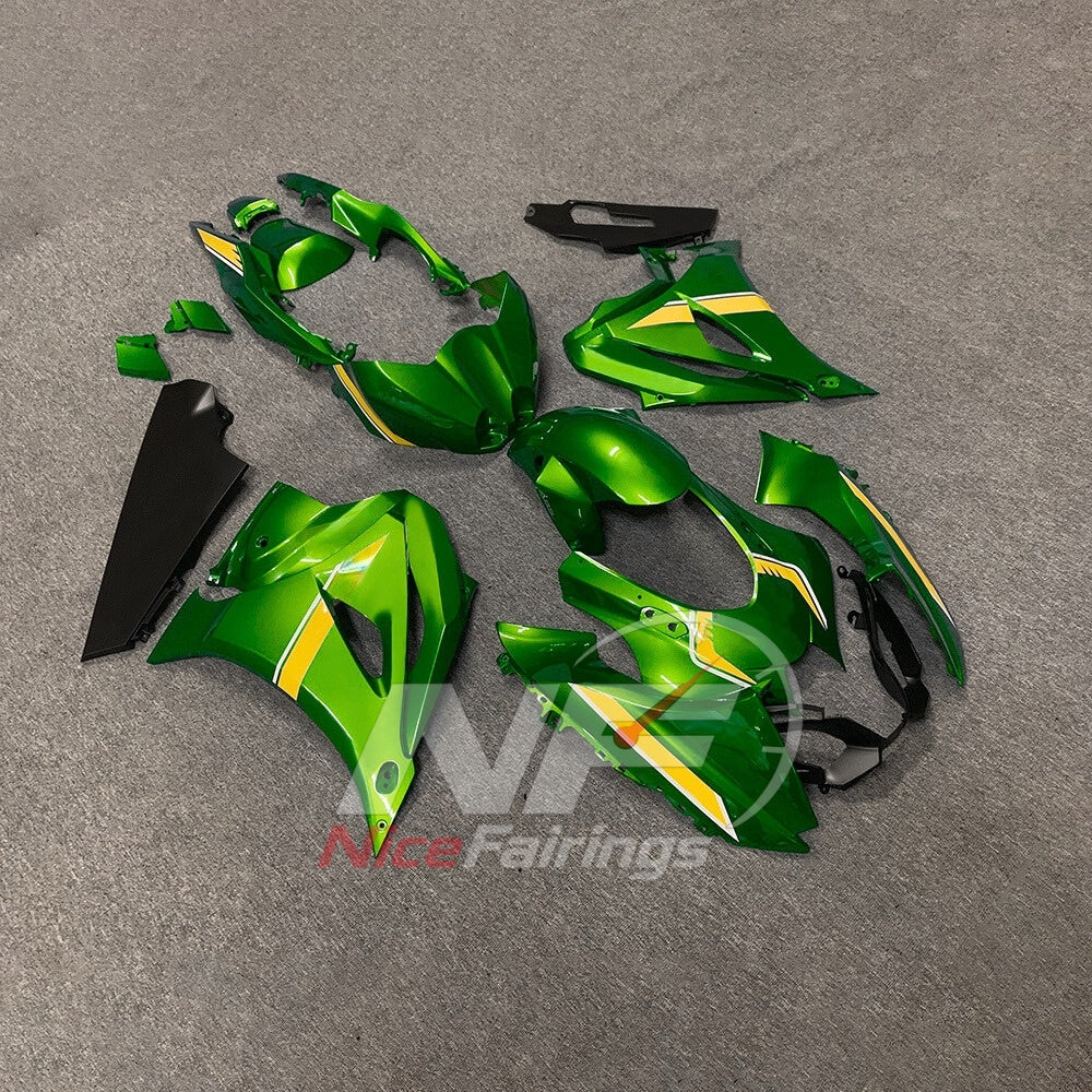 For Suzuki GSX-R1000 K17 2017-2026 Sportbike Fairing Set Green Custom Painted Plastics | NiceFairings - side angle image