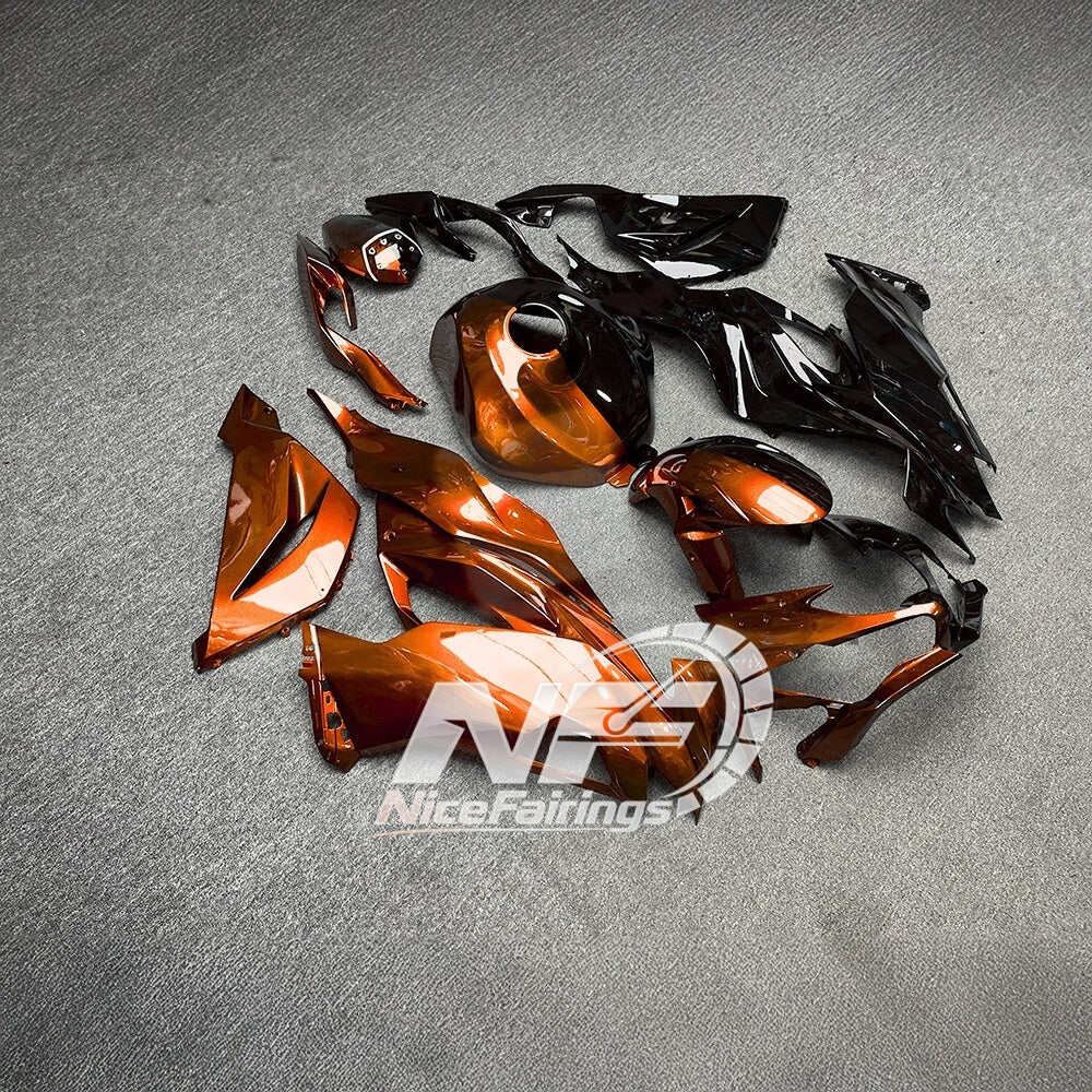 Kawasaki Ninja ZX-6R 636 2019-2023 Custom Fairings Race Replica Tank Cover | NiceFairings - side angle image