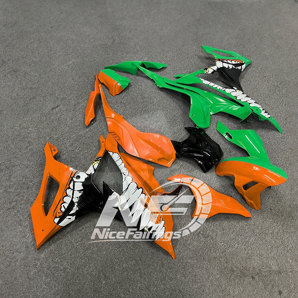 For BMW S1000RR 2019-2022 White Black Sportbike Fairings, Custom ABS Bodywork And Replacement Plastics | NiceFairings - side angle image