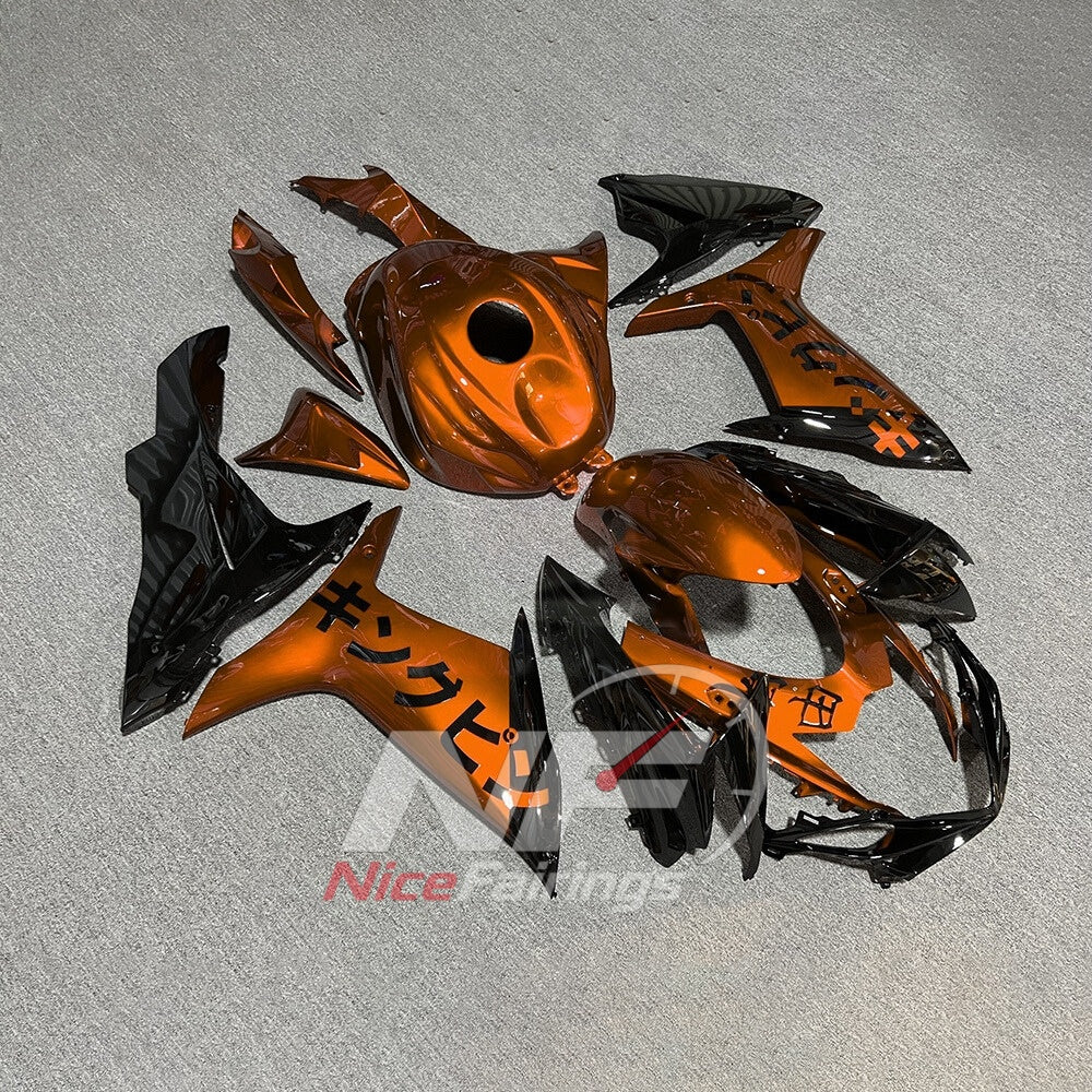 For Suzuki GSX-R600 GSX-R750 K11 2011-2016 Sportbike Fairing Set White Black Custom Painted Plastics | NiceFairings - side angle image