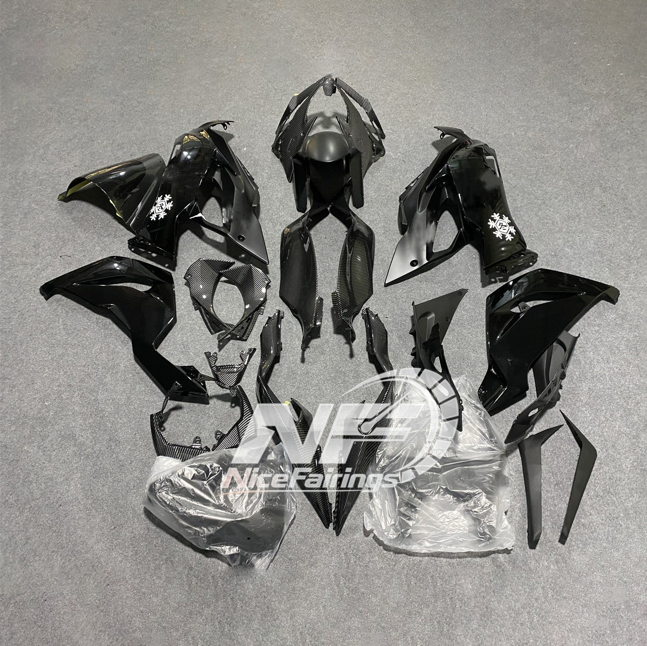 Kawasaki ZX6R 636 2019-2023 ABS Fairing Kit Red Black | NiceFairings - side angle image