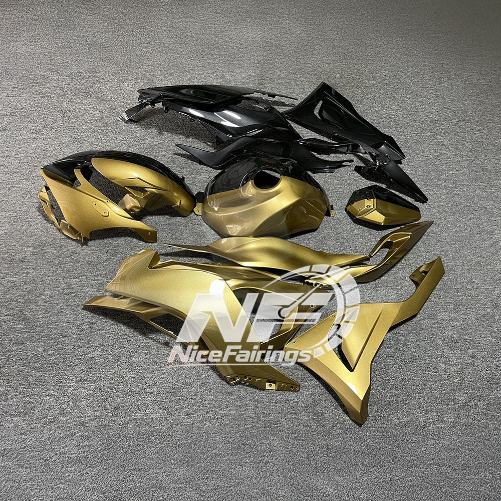 For Kawasaki ZX6R 636 2024-2025 ABS Fairing Kit Gloss White Tank Cover | NiceFairings - side angle image