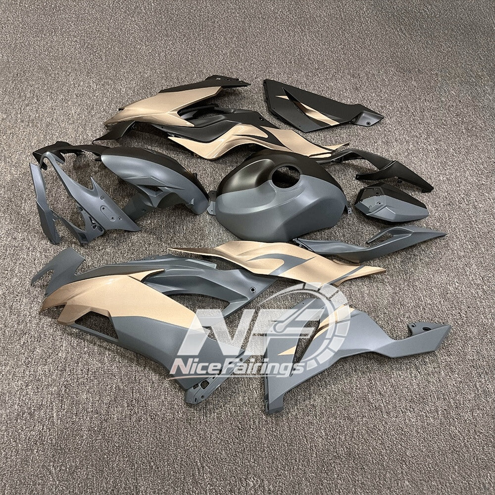 Kawasaki ZX6R 636 2019-2023 ABS Fairing Kit Gloss White Tank Cover | NiceFairings - rear angle image