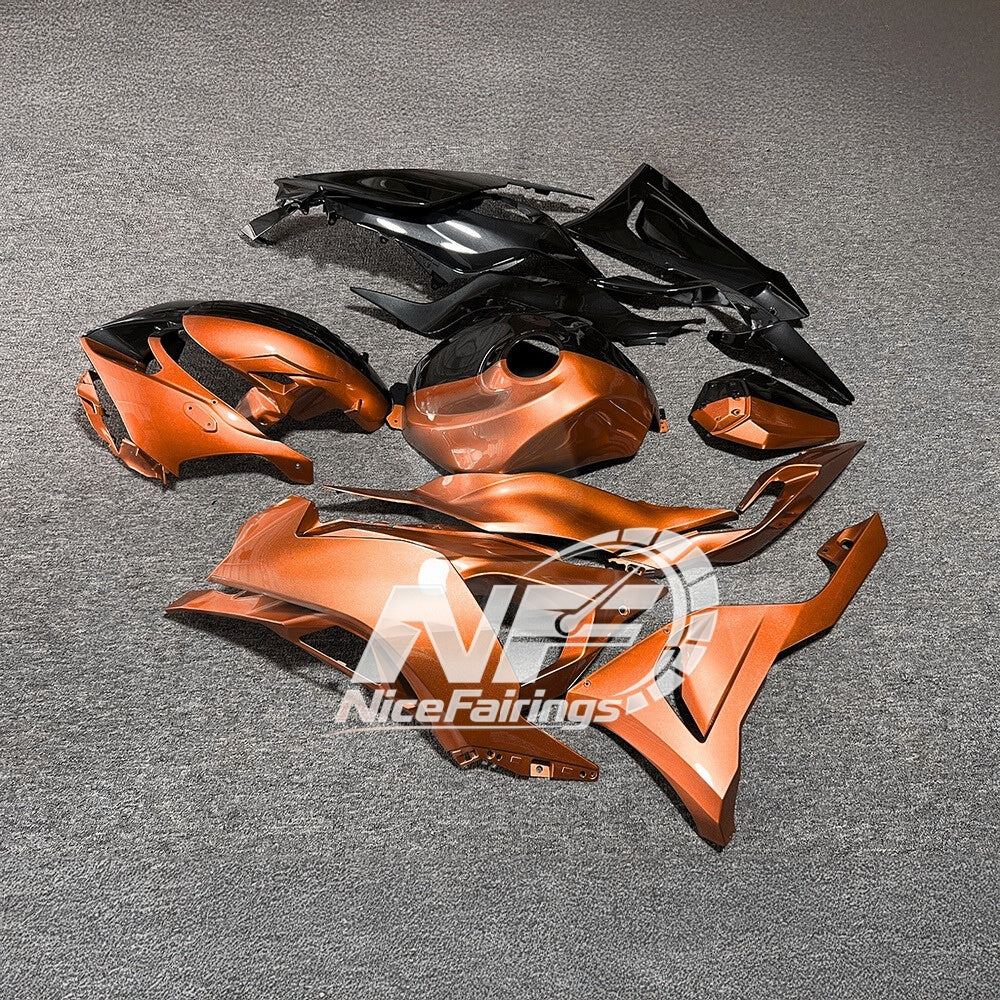 For Kawasaki Ninja ZX6R 636 2024-2025 Sportbike Plastics Grey Red Tank Cover | NiceFairings - rear angle image
