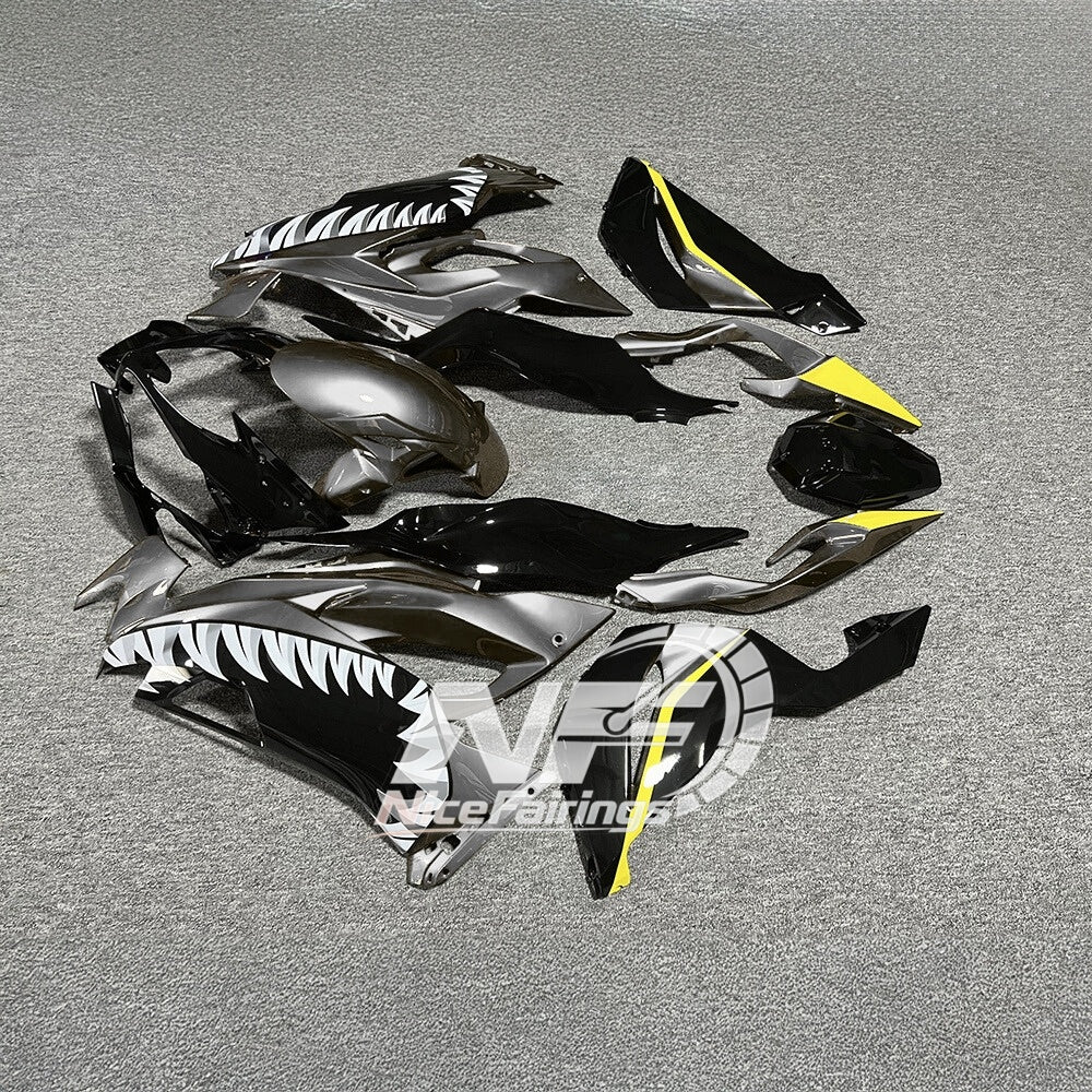ZX6R 636 2019-2023 Painted Motorcycle Bodywork Red Black Tank Cover | NiceFairings - rear angle image