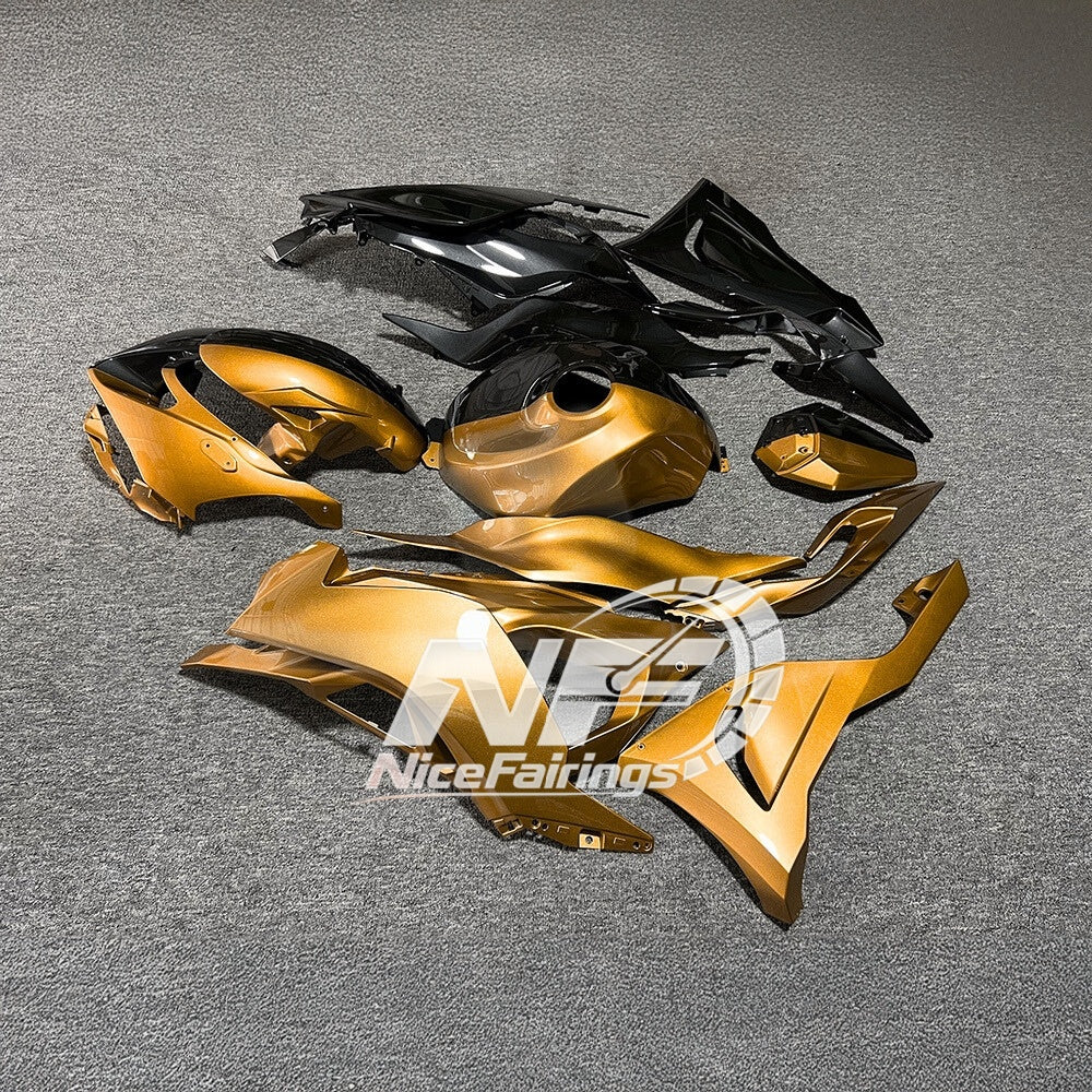 For Kawasaki Ninja ZX-6R 636 2024-2025 Custom Fairings Race Replica Tank Cover | NiceFairings - rear angle image
