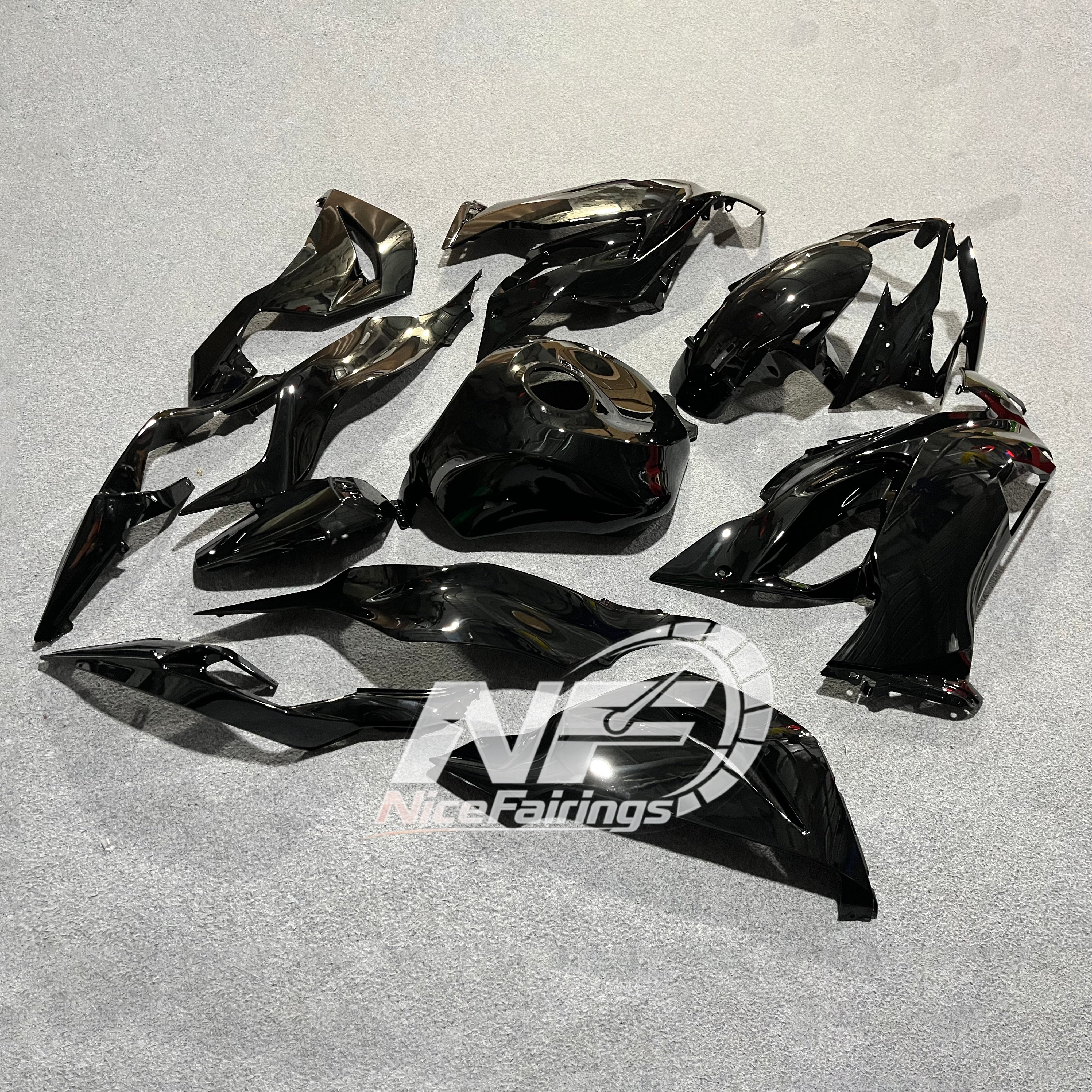 Ninja ZX6R 636 2019-2023 Sportbike Plastics Gloss White Tank Cover | NiceFairings - rear angle image