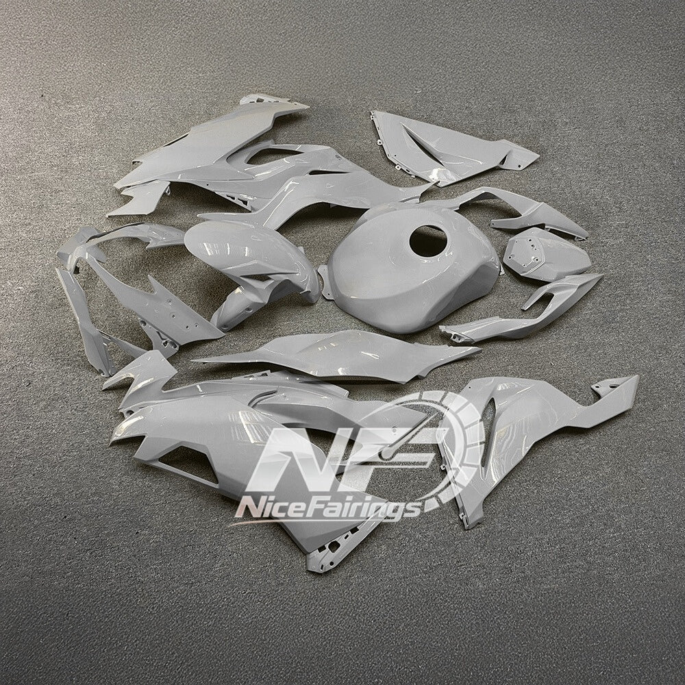Kawasaki Ninja ZX-6R 636 2019-2023 Custom Fairings Pearl White Tank Cover | NiceFairings - rear angle image