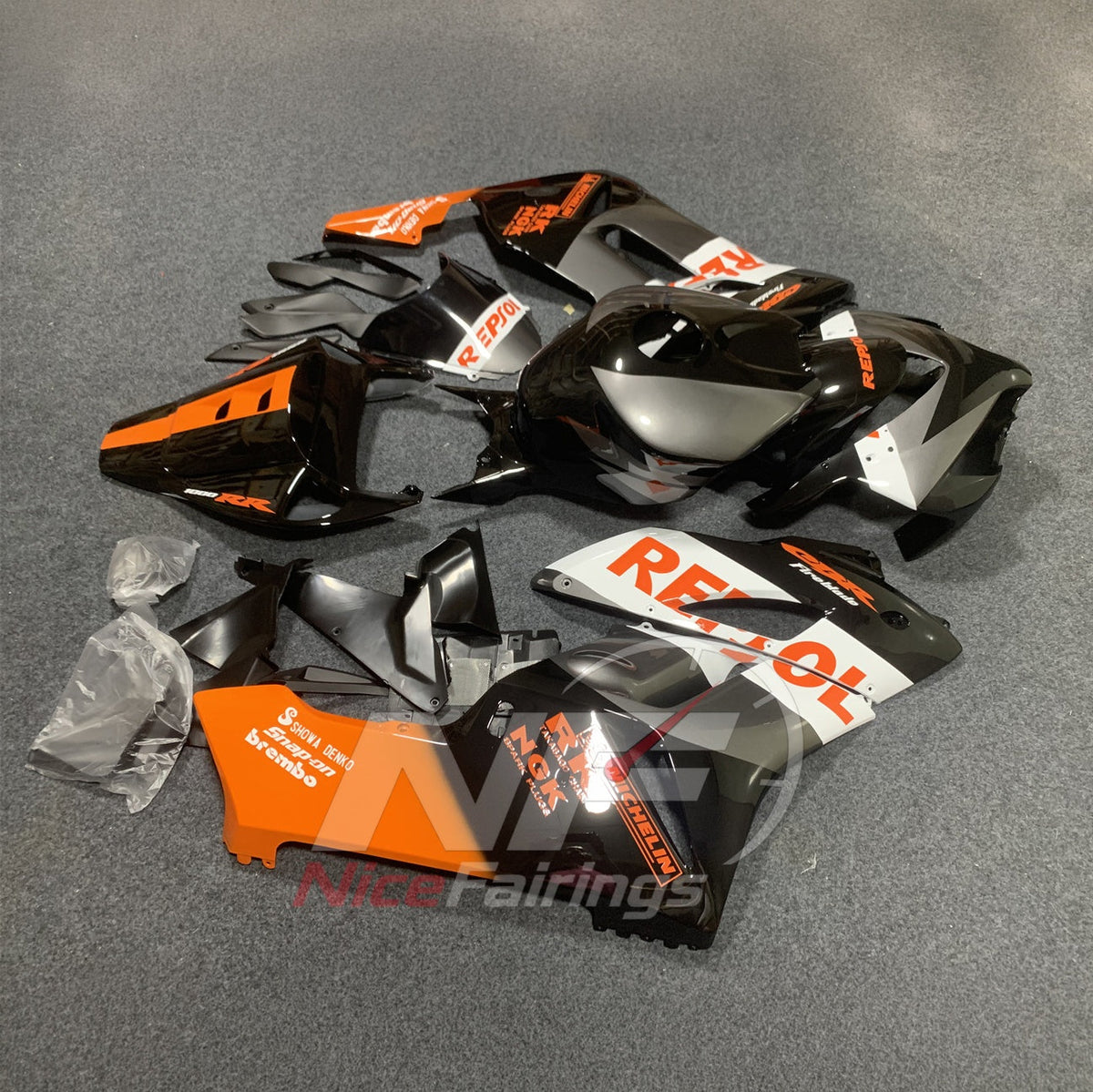 Aftermarket Sportbike Bodywork Set Fits 2004-2005 HONDA CBR1000RR | NiceFairings - front angle image