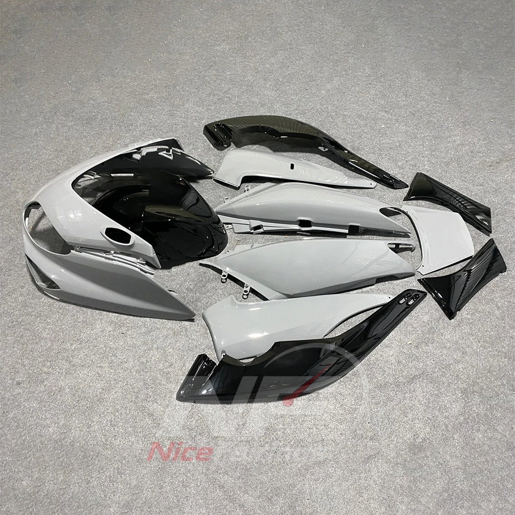 Replacement Fairings Fit 2001-2007 YAMAHA TMAX500 (T-MAX500) - Custom-Painted ABS Bodywork - White Black Center | NiceFairings - front angle image