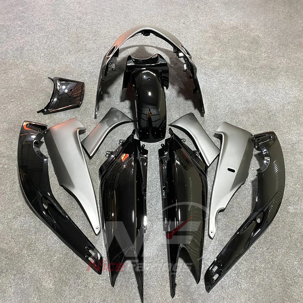 ABS Plastic Fairing Kit Fits 2001-2007 YAMAHA TMAX500 - Scooter Bodywork - Silver White Black | NiceFairings - side angle image
