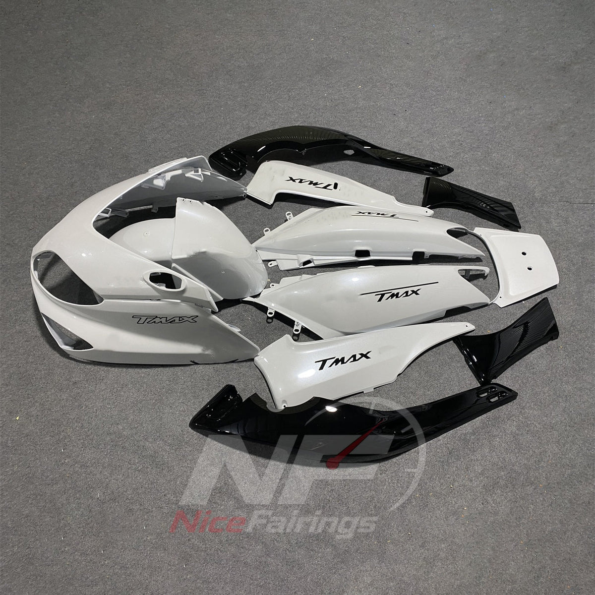 Replacement Fairings Fit 2001-2007 YAMAHA TMAX500 (T-MAX500) - ABS Plastic Bodywork - White Black Trim | NiceFairings - front angle image