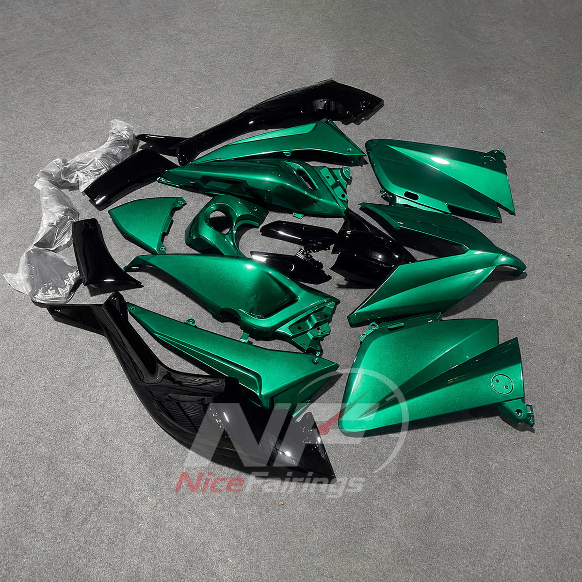 Aftermarket Green ABS Plastic Fairing Set Fits 2015-2016 YAMAHA TMAX530 | NiceFairings - front angle image