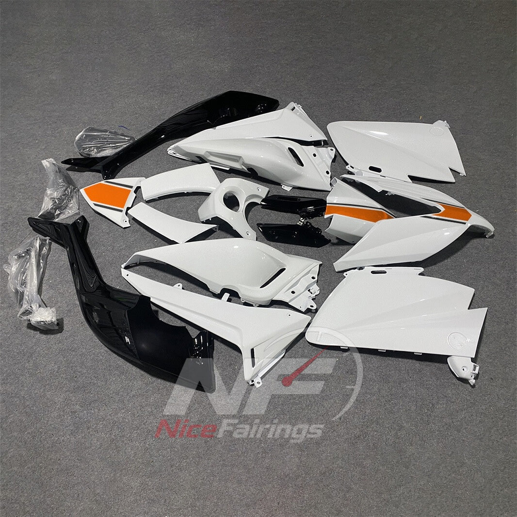 Painted White Cowling Panel Set Fits YAMAHA TMAX530 2015-2016 | NiceFairings - side angle image